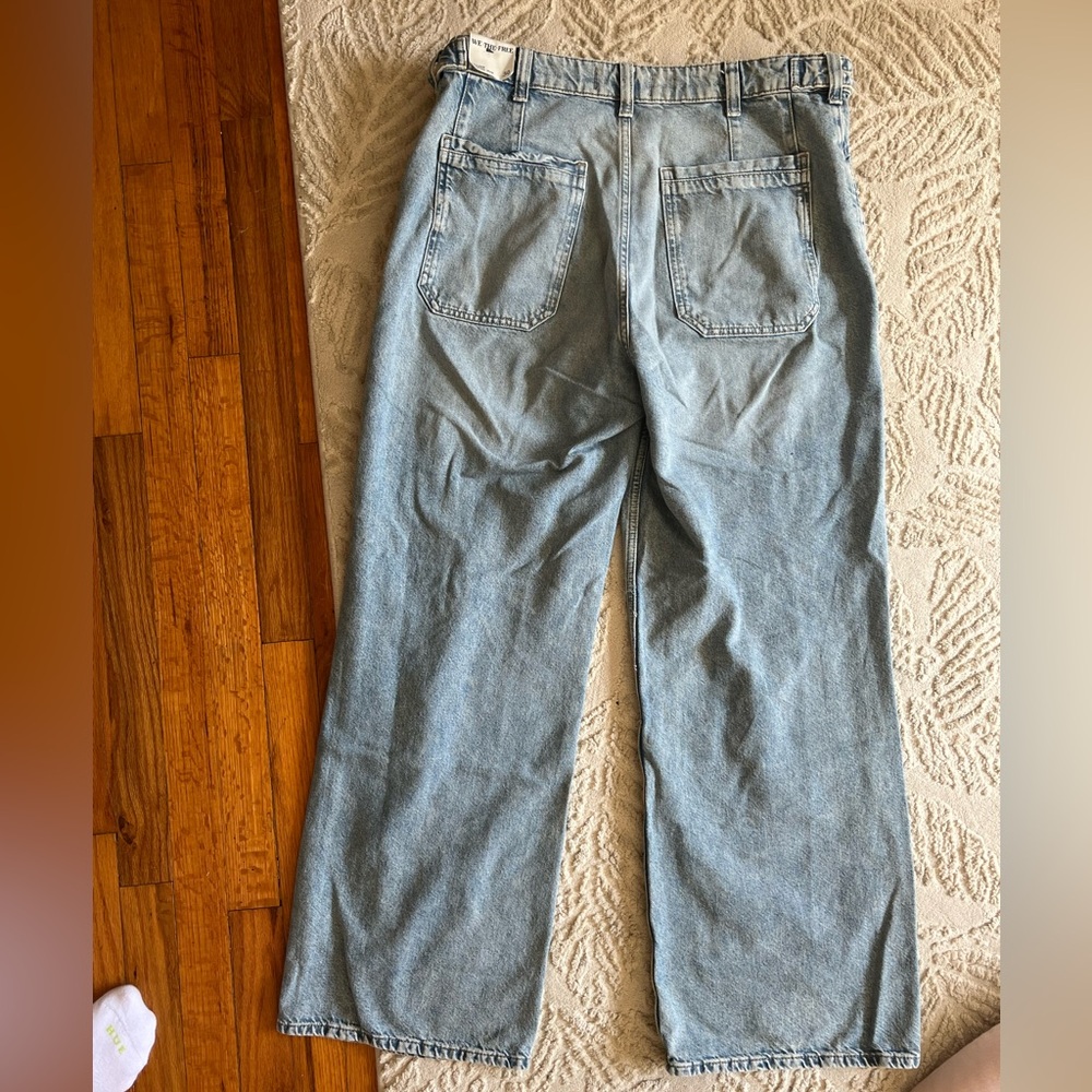 We The Free Palmer Cuffed Jeans in La La Land Wash - Picture 3 of 6